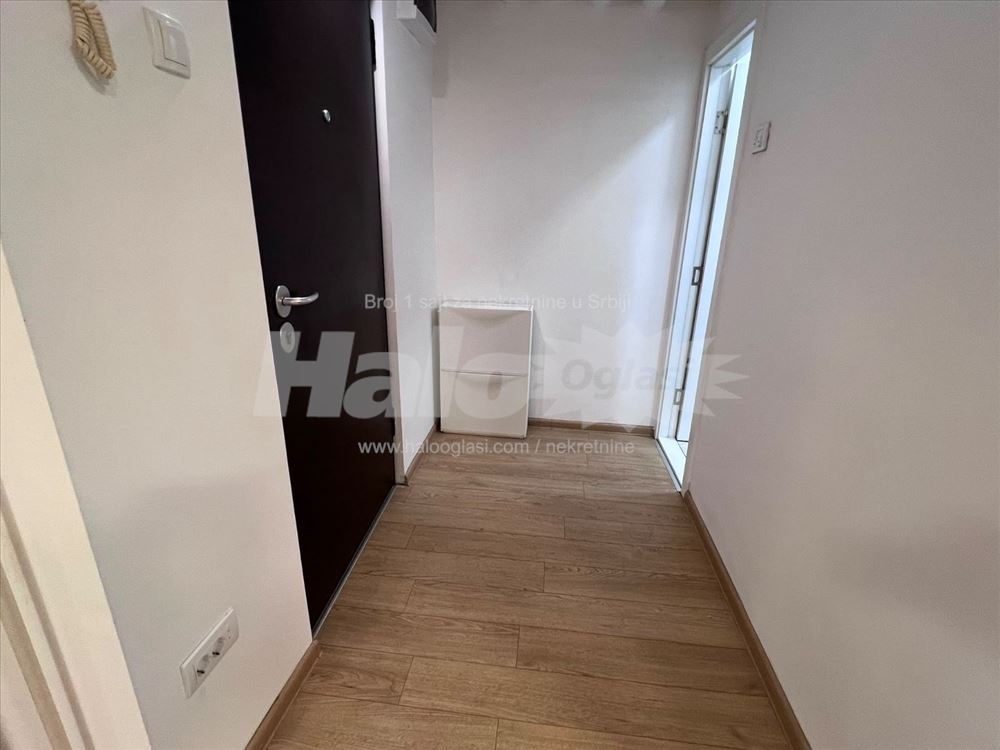 Klinički centar, renoviran + terasa — 11