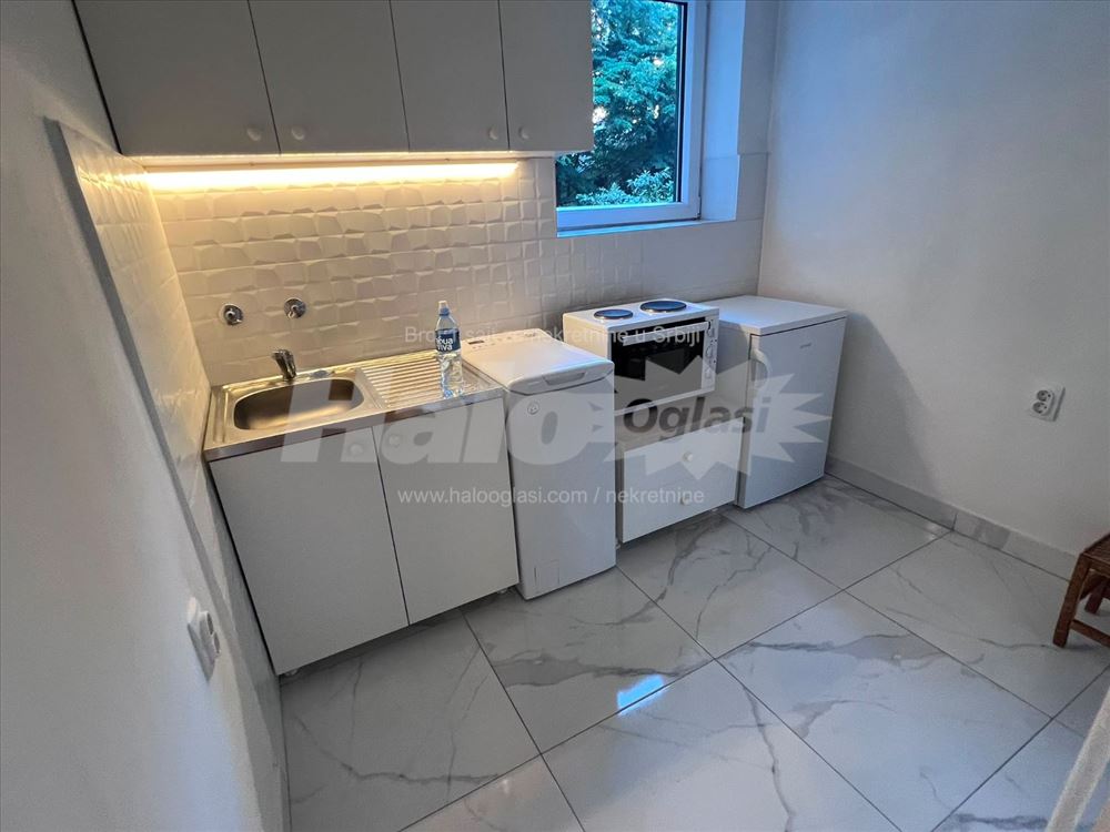 Klinički centar, renoviran + terasa — 12