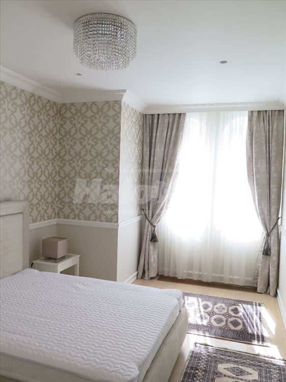 Knez Mihailova, lux salonac na najboljoj lokaciji — 2