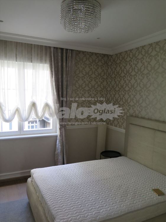 Knez Mihailova, lux salonac na najboljoj lokaciji — 4