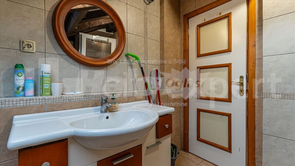 Kneza Danila 63, Tašmajdan, Beograd — 15