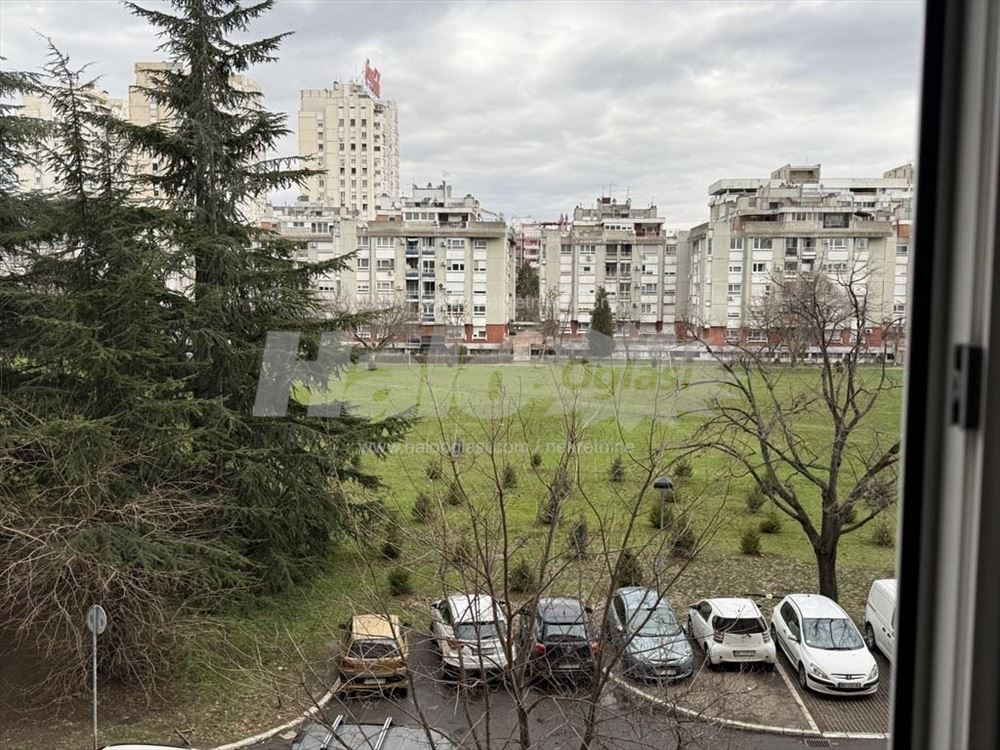 Kod Arene stan, Vlasnik — 13