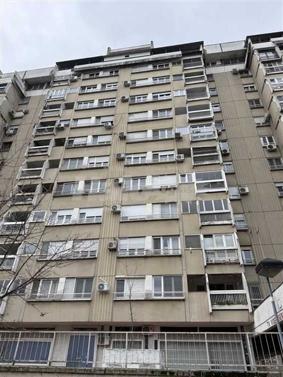 Kod Arene stan, Vlasnik — 14