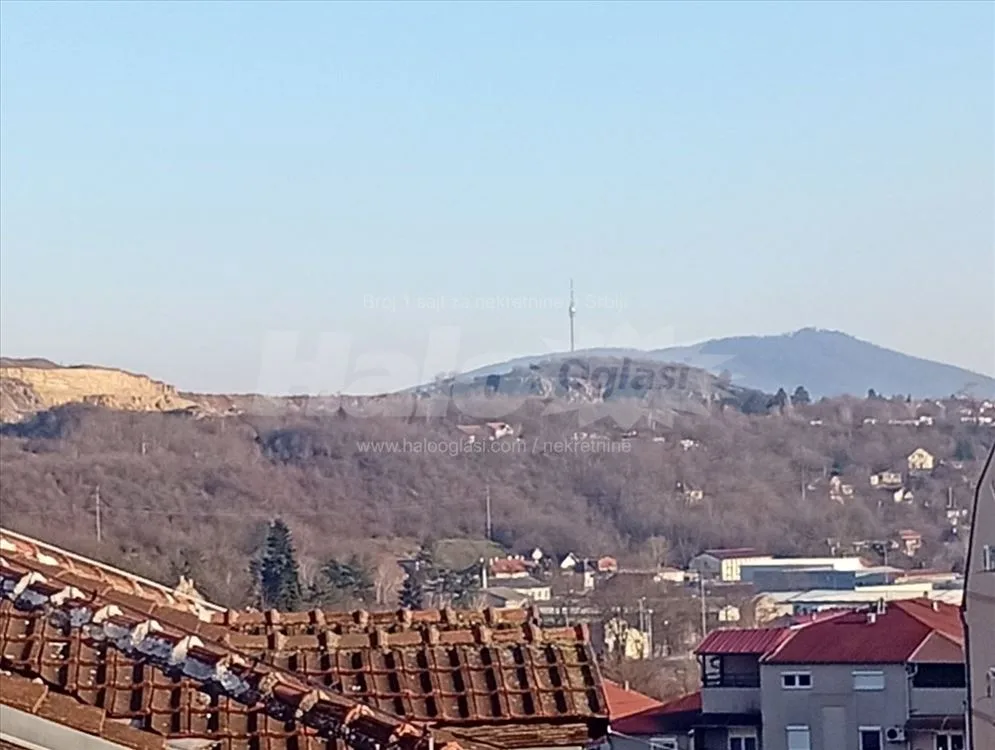 Komforan 2.0 uknjižen stan — 13