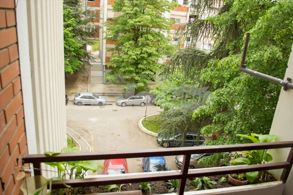 Komforan dvosoban stan na obodu Košutnjaka — 15