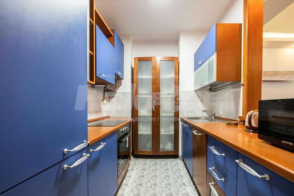 Komforan, renoviran stan kod Arene — 4