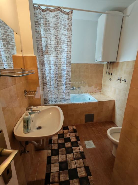 Komforan stan Bežanijska kosa 1 — 8