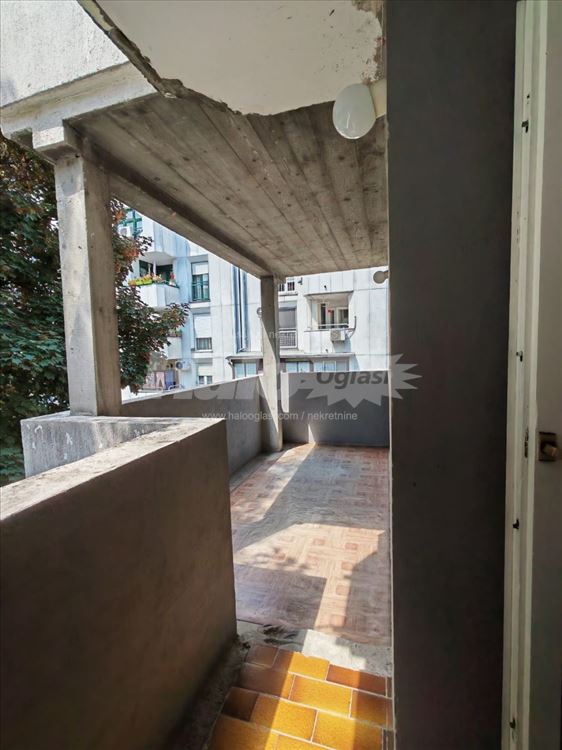 Komforan stan Bežanijska kosa 1 — 12