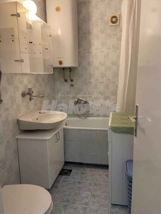 Komforan stan pored parka Jelovac za izdavanje — 3