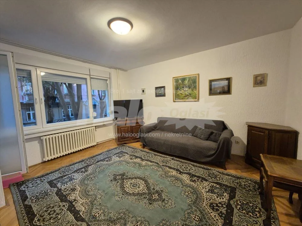 Komforan trosoban stan u centru Beograda — 2