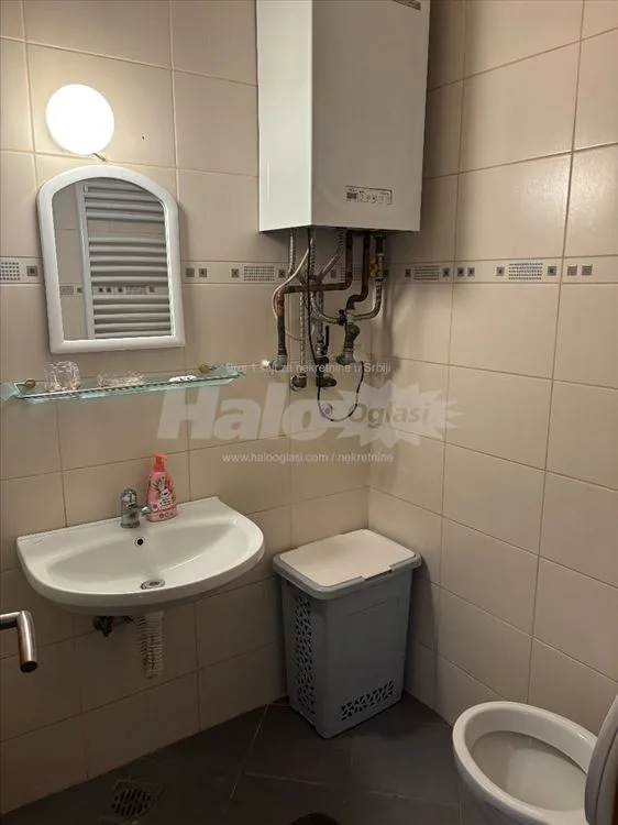 Kompletno namešten stan na Miljakovcu 1 — 15