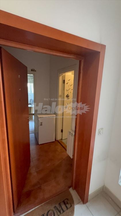 Kompletno namestena garsonjera na Bulevaru — 9
