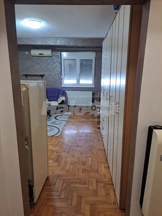 Kompletno nameštena garsonjera – odmah useljiva! — 2