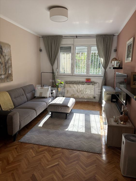 Kompletno nameštan, Lux, odmah useljiv — 4