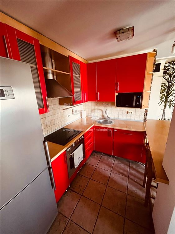 Kompletno namešten stan na odličnoj lokaciji65 — 8