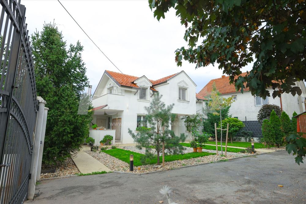 Kompletno nameštena kuća, 150m2,Zvezdara — 3
