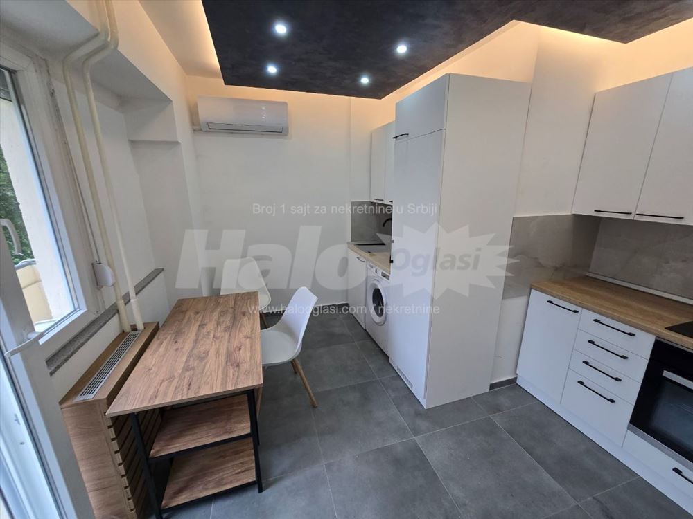 Kompletno opremljen LUX stan 40m2 + terasa — 3