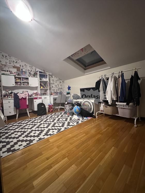 Kompletno opremljen stan u mirnom delu Voždovca — 13