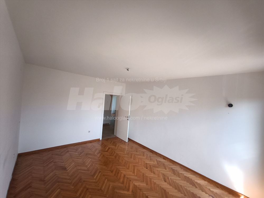 Kompletno renoviran 100m2 — 8