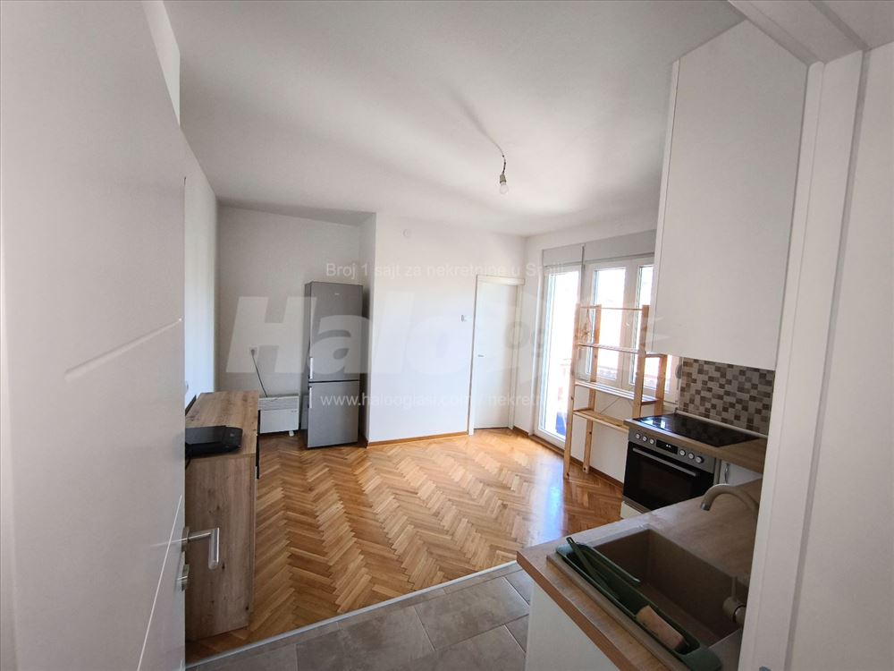 Kompletno renoviran 100m2 — 13