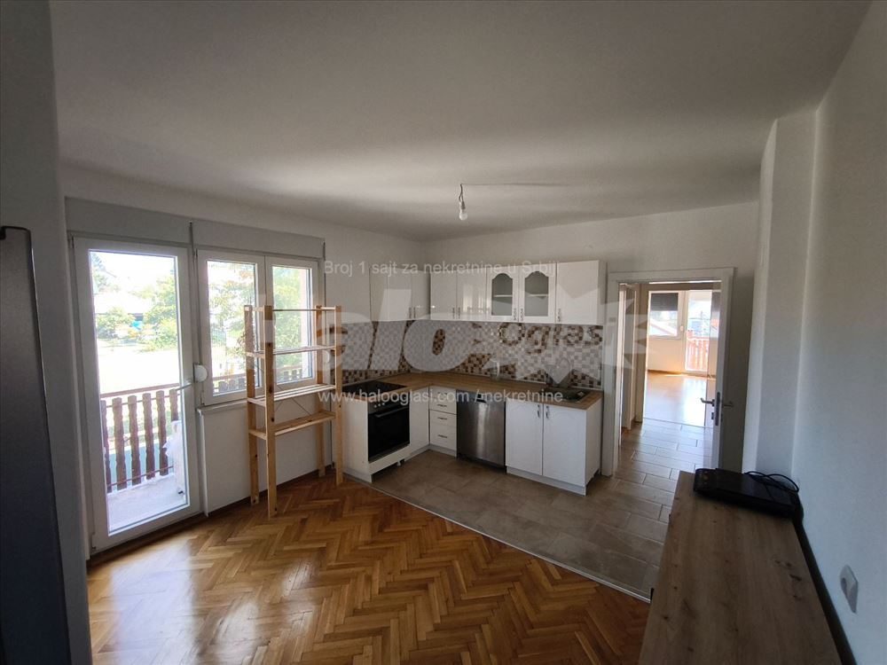 Kompletno renoviran 100m2 — 14