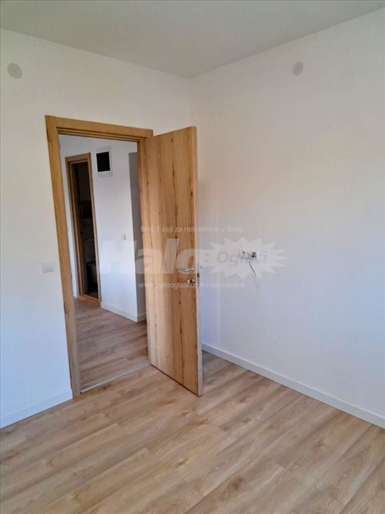 Kompletno renoviran 4.0 74m2 Ledinačka Zvezdara — 5