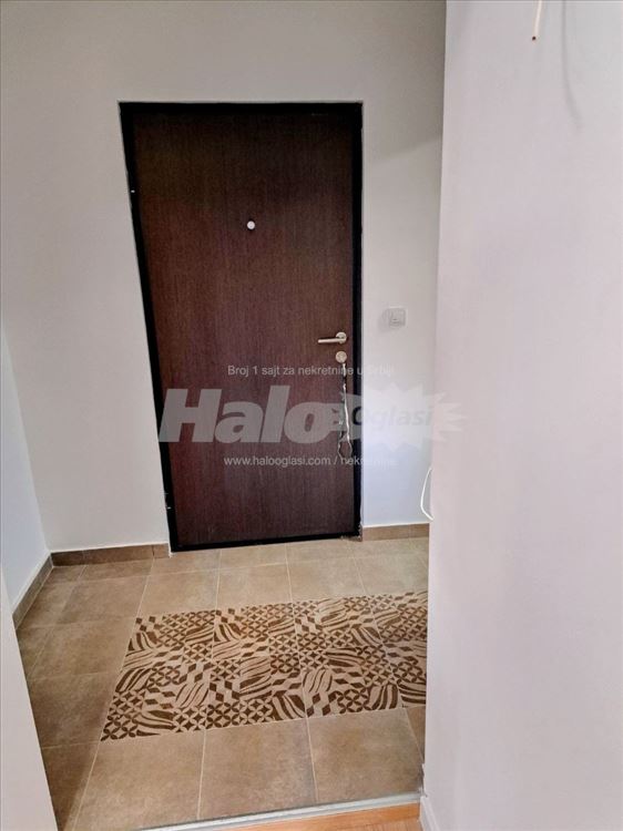 Kompletno renoviran 4.0 74m2 Ledinačka Zvezdara — 8