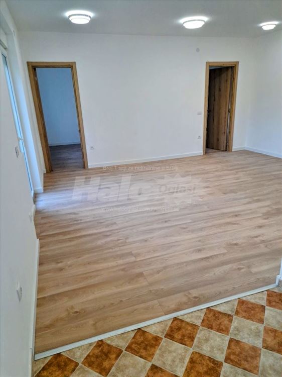 Kompletno renoviran 4.0 74m2 Ledinačka Zvezdara — 9