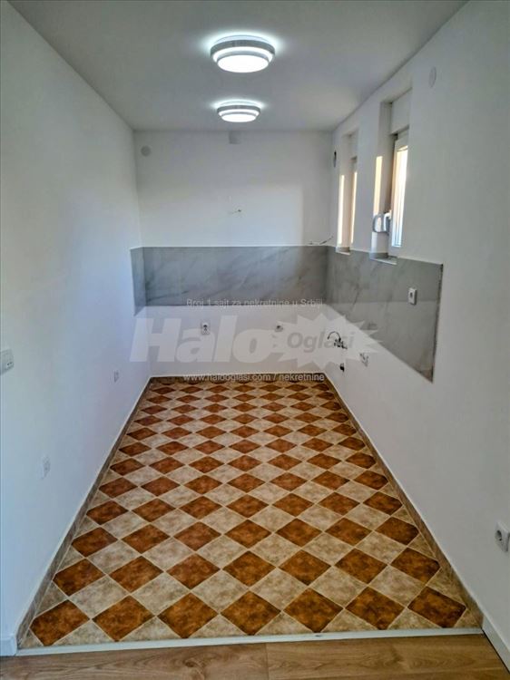 Kompletno renoviran 4.0 74m2 Ledinačka Zvezdara — 10