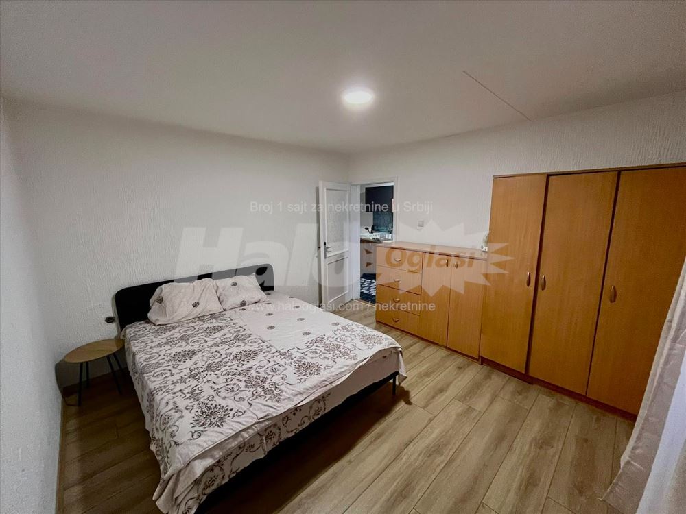 Kompletno renoviran i namešten stan na Altini — 4