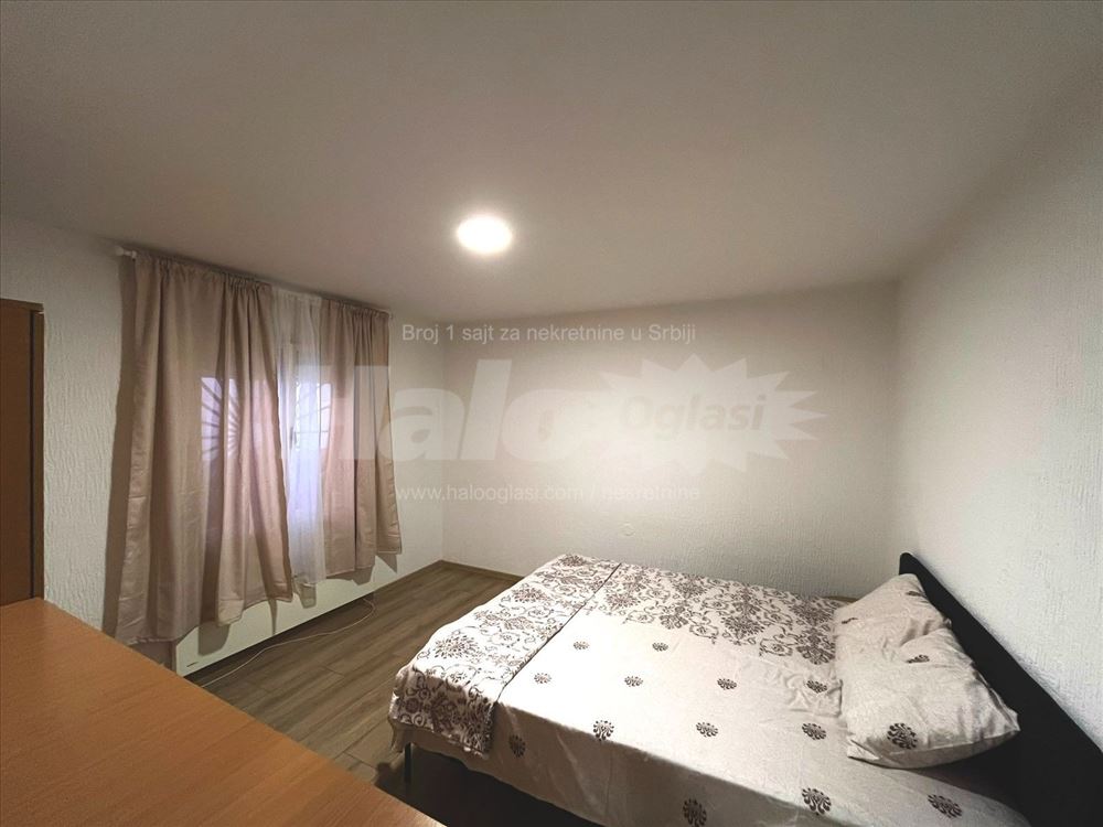 Kompletno renoviran i namešten stan na Altini — 5