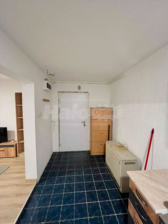 Kompletno renoviran i namešten stan na Altini — 8