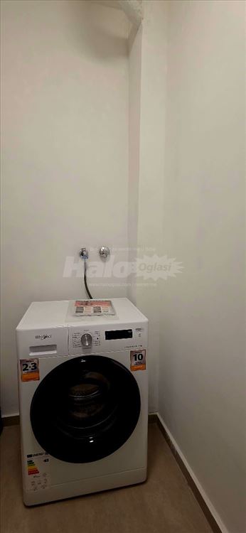 Kompletno renoviran komforan dvosoban stan — 10