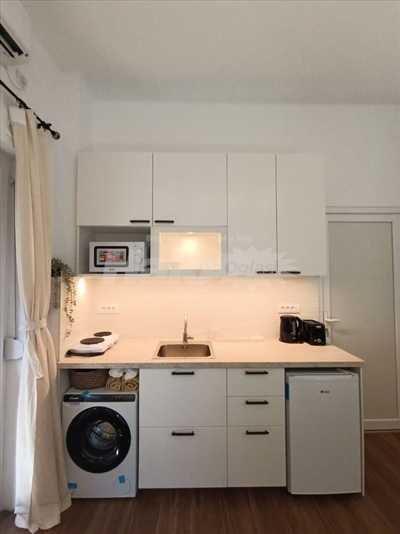 Kompletno renoviran studio u srcu Skadarlije — 2