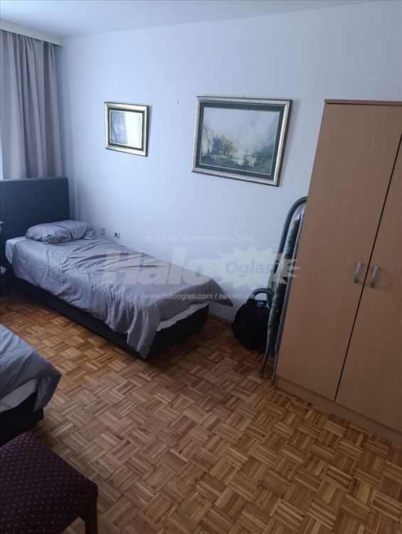 Konjarnik 1.5 namešten — 2