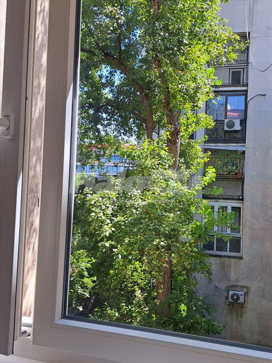 Kralja Petra, prelep, namesten — 9