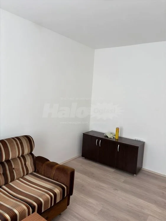 Krnjača, izdajem kuću — 8