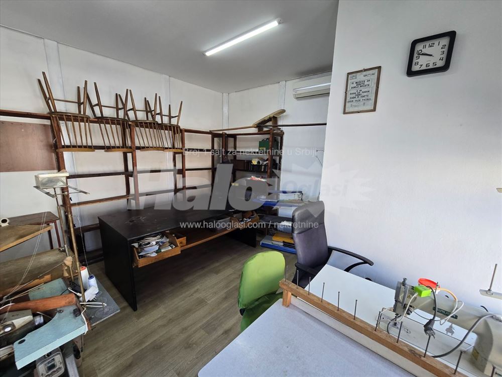 Krojački salon sa mašinama — 4
