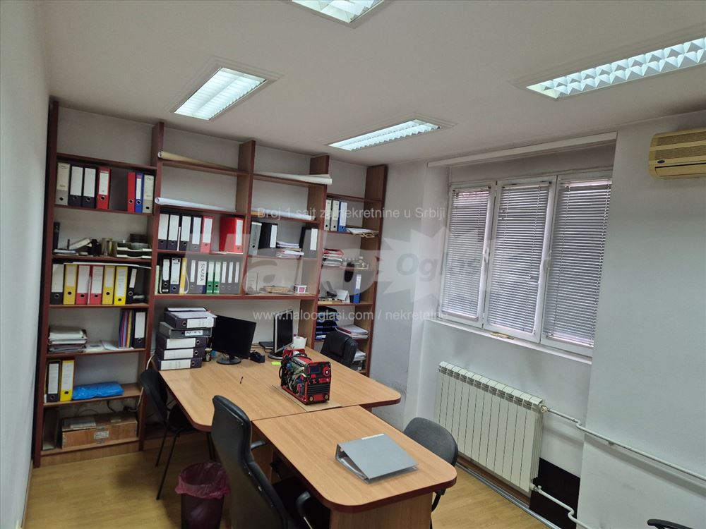 Krunska, kanc, predratna vila, sa zasebnim ulazom — 6