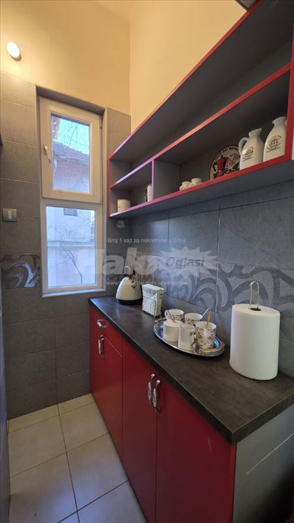 Krunska – Molerova, I, cg, salonac, renoviran — 14