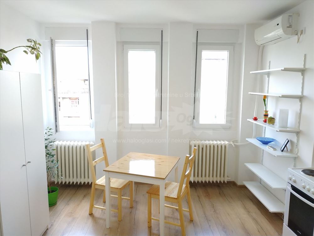 Krunska, odlična lokacija, jednoiposoban stan — 3