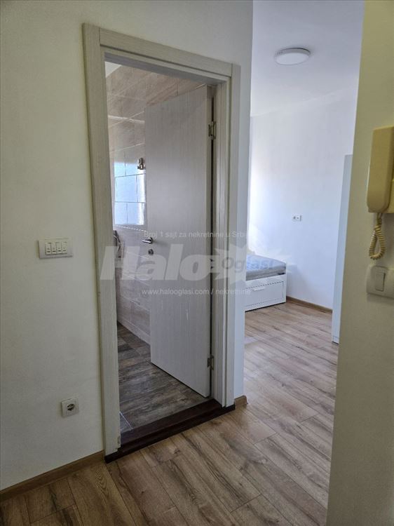 Krunska, odlična lokacija, jednoiposoban stan — 6