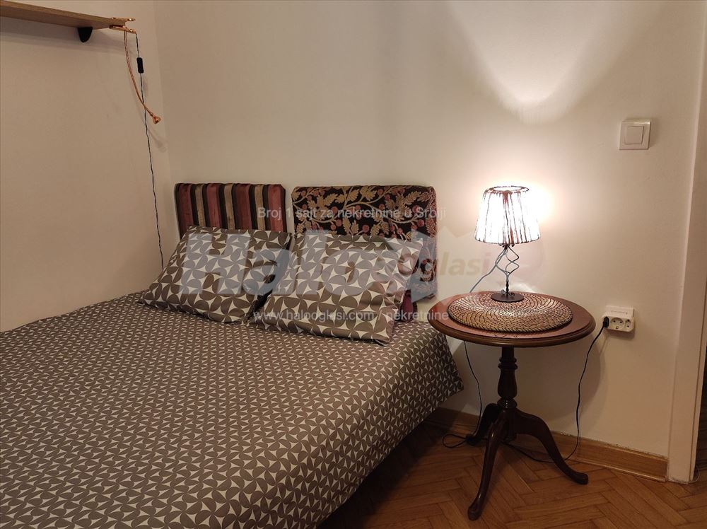 Krunska, Tašmajdan — 12