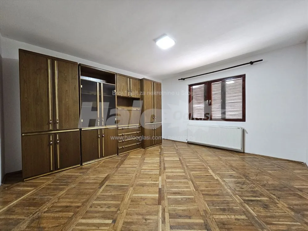 Kuća 345m², 10 ari, 20min do Gazele, 3 ulaza — 9