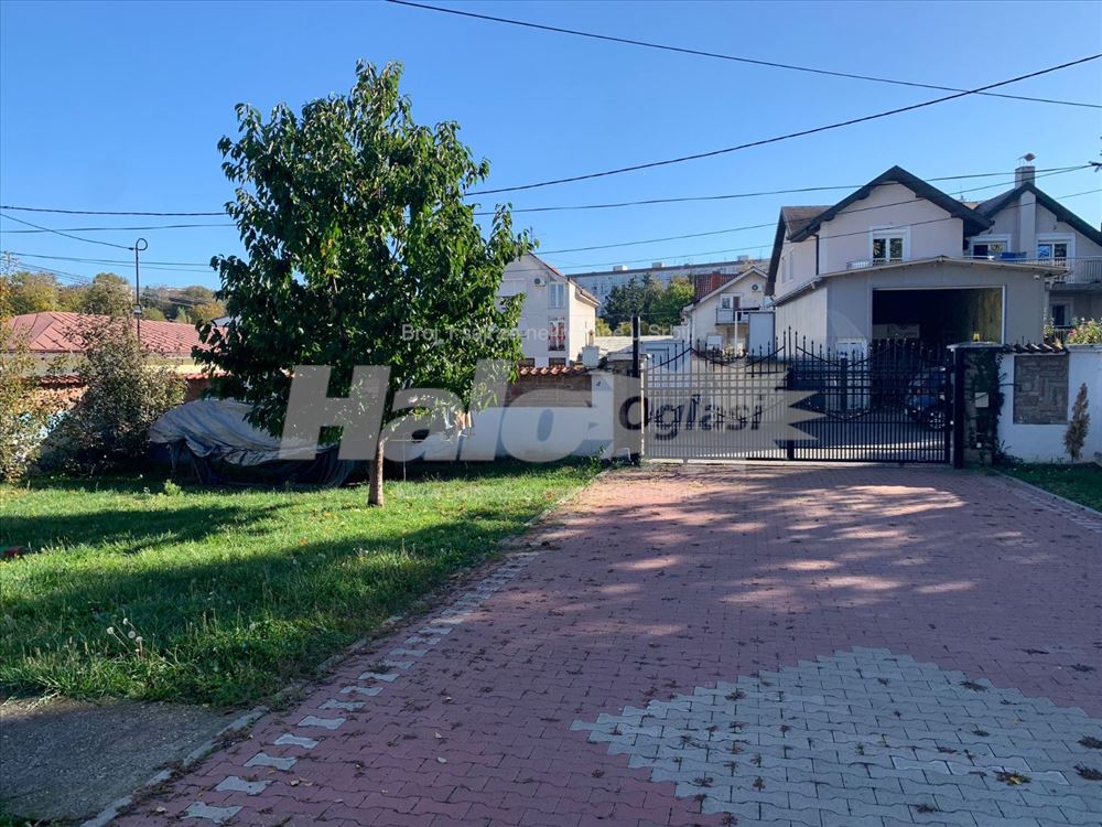 Kuća na Dušanovcu – 170 m² sa dvorištem i parkingo — 4