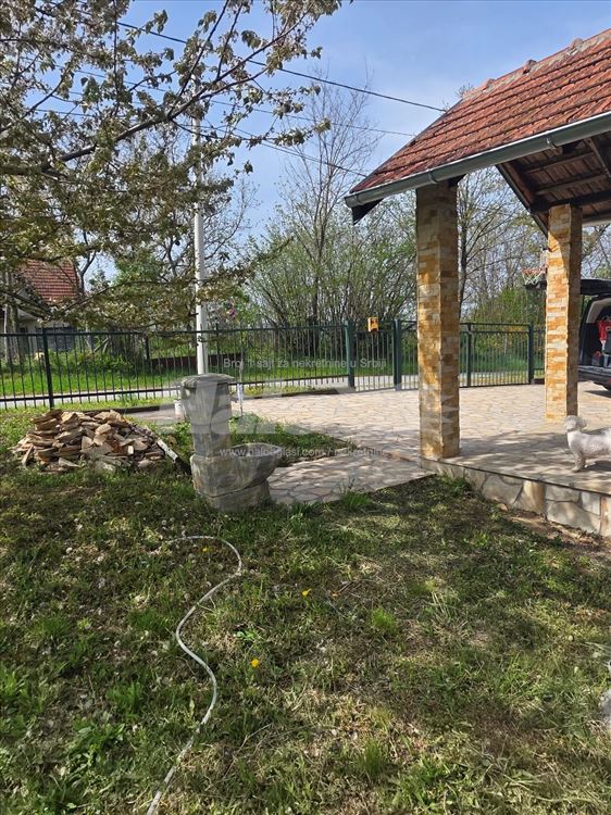 Kuća na prodaju — 3