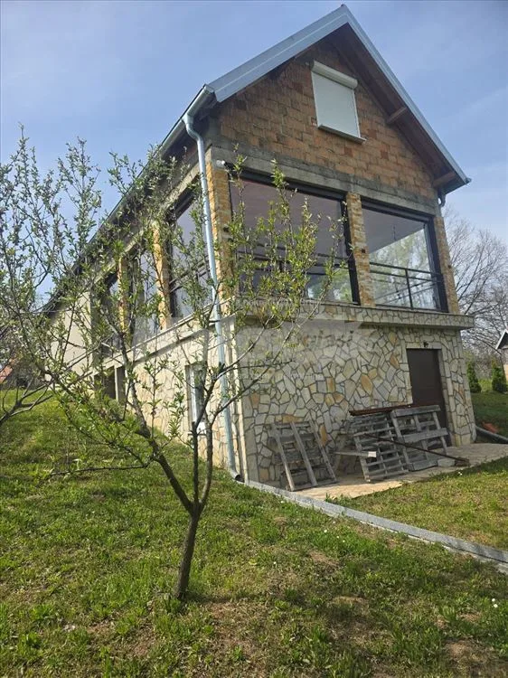 Kuća na prodaju — 9