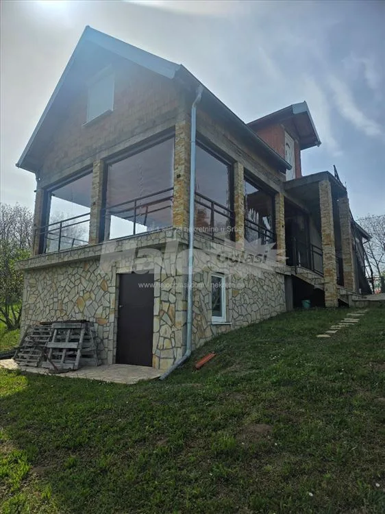 Kuća na prodaju — 10