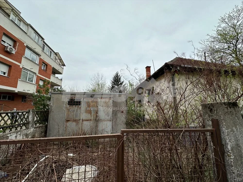 Kuća na prodaju Stara Rakovica ( Košutnjak) — 2