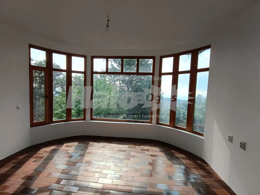 Kuća na vrhu Kosmaja Hitna Prodaja — 4